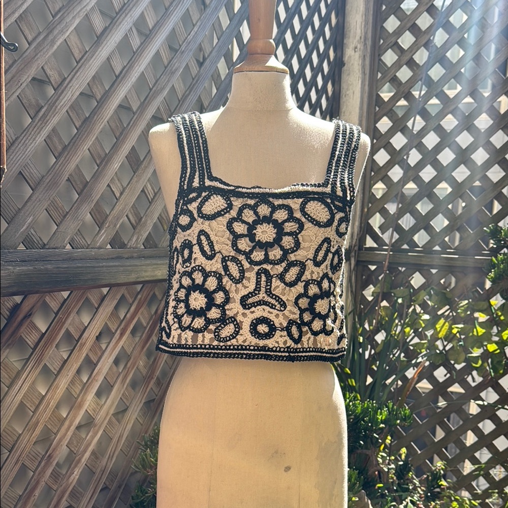 Rebellion Black and White Floral Crochet Top.  Size Small. Lined. NWT